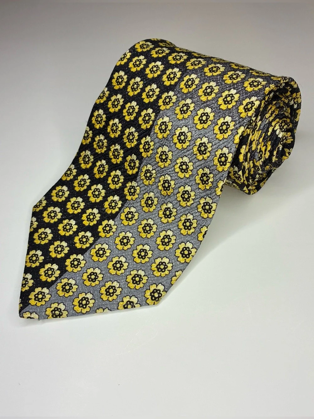 VTG -VITALIANO PANCALDI Rare Luxury Two Tone Weave Tie with Gold Logo Plaque